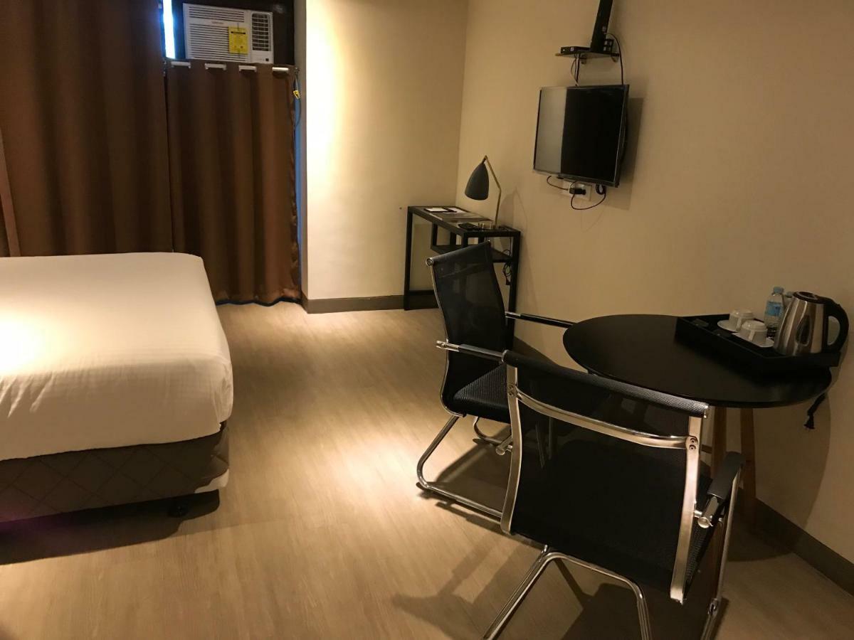 Maxx Hotel Ortigas Pasig City Dış mekan fotoğraf