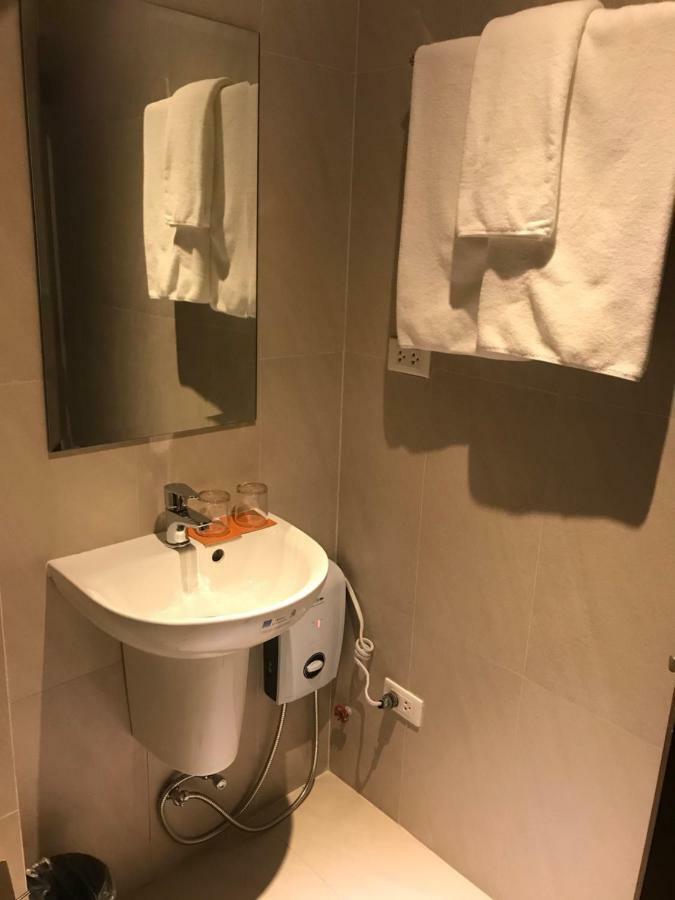 Maxx Hotel Ortigas Pasig City Dış mekan fotoğraf