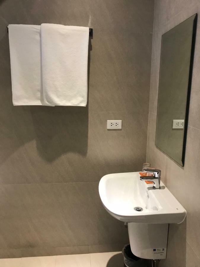 Maxx Hotel Ortigas Pasig City Dış mekan fotoğraf
